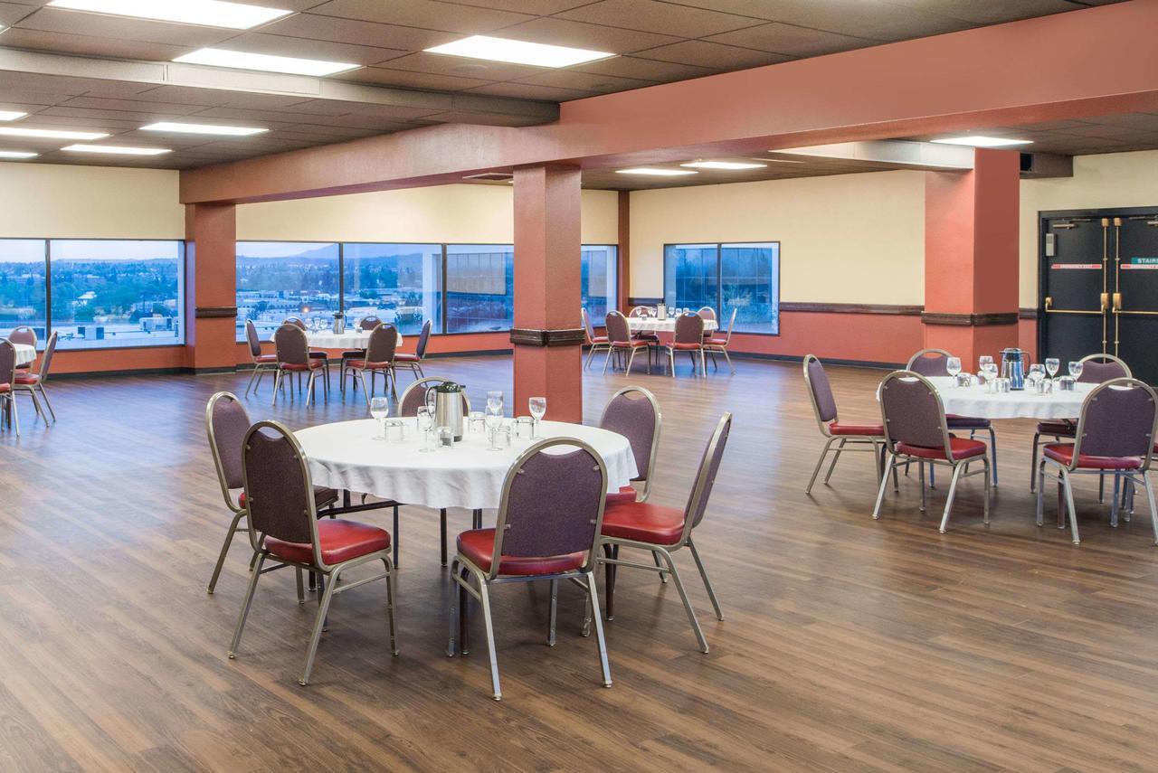 Ramada By Wyndham Downtown Spokane Exterior foto
